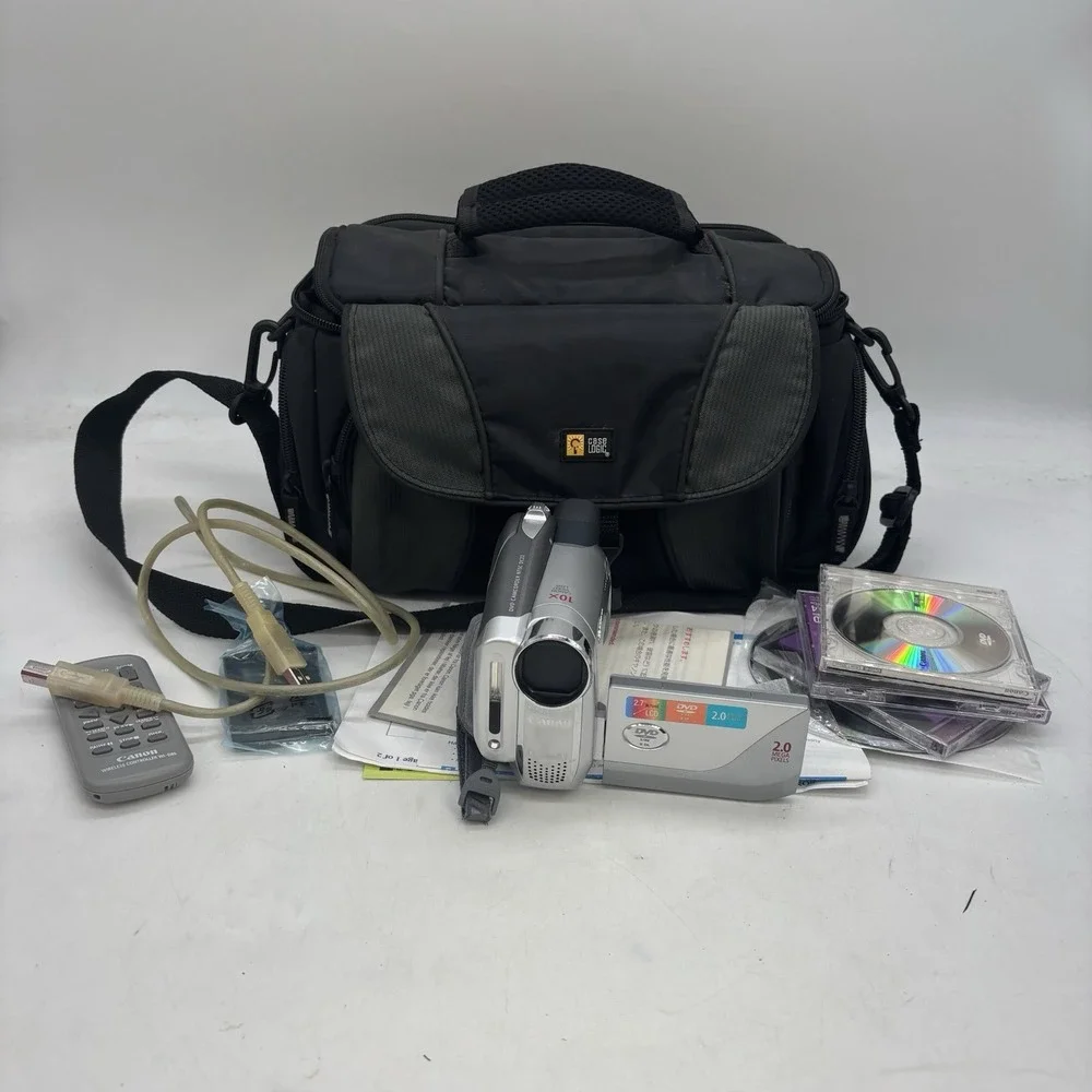 Canon DC22 10X Zoom 2.2MP DVD Camcorder Video Camera y2k 2000s Mini SD DVD WORKS